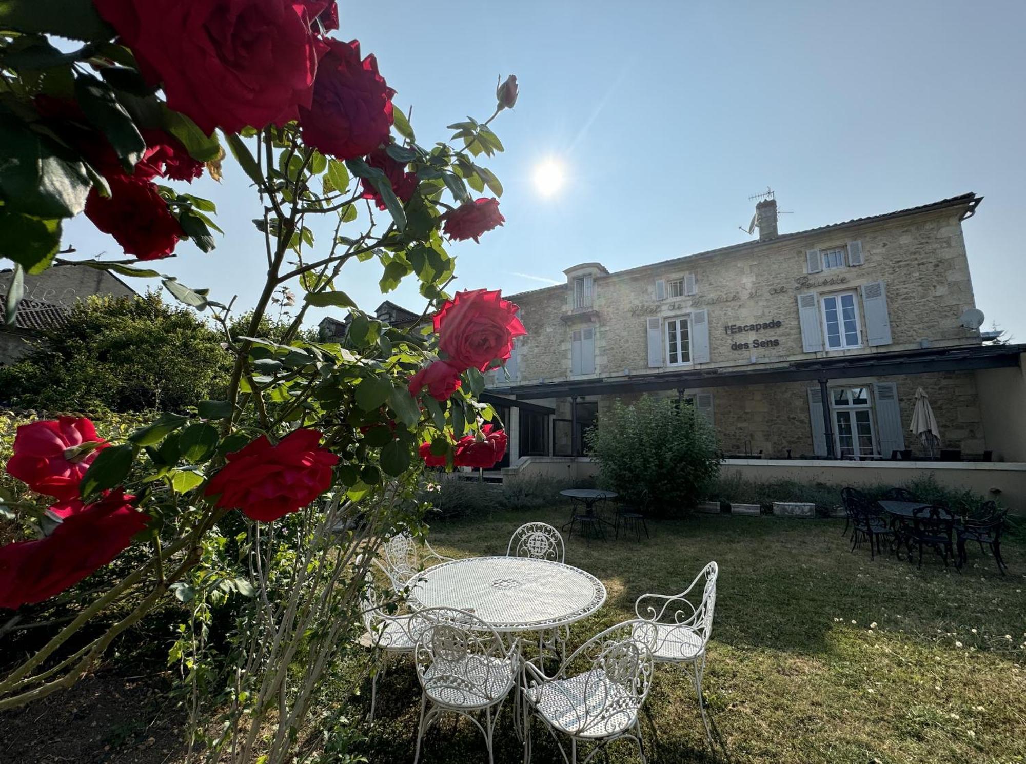 Hotel De France Et De Russie Thiviers Exterior photo