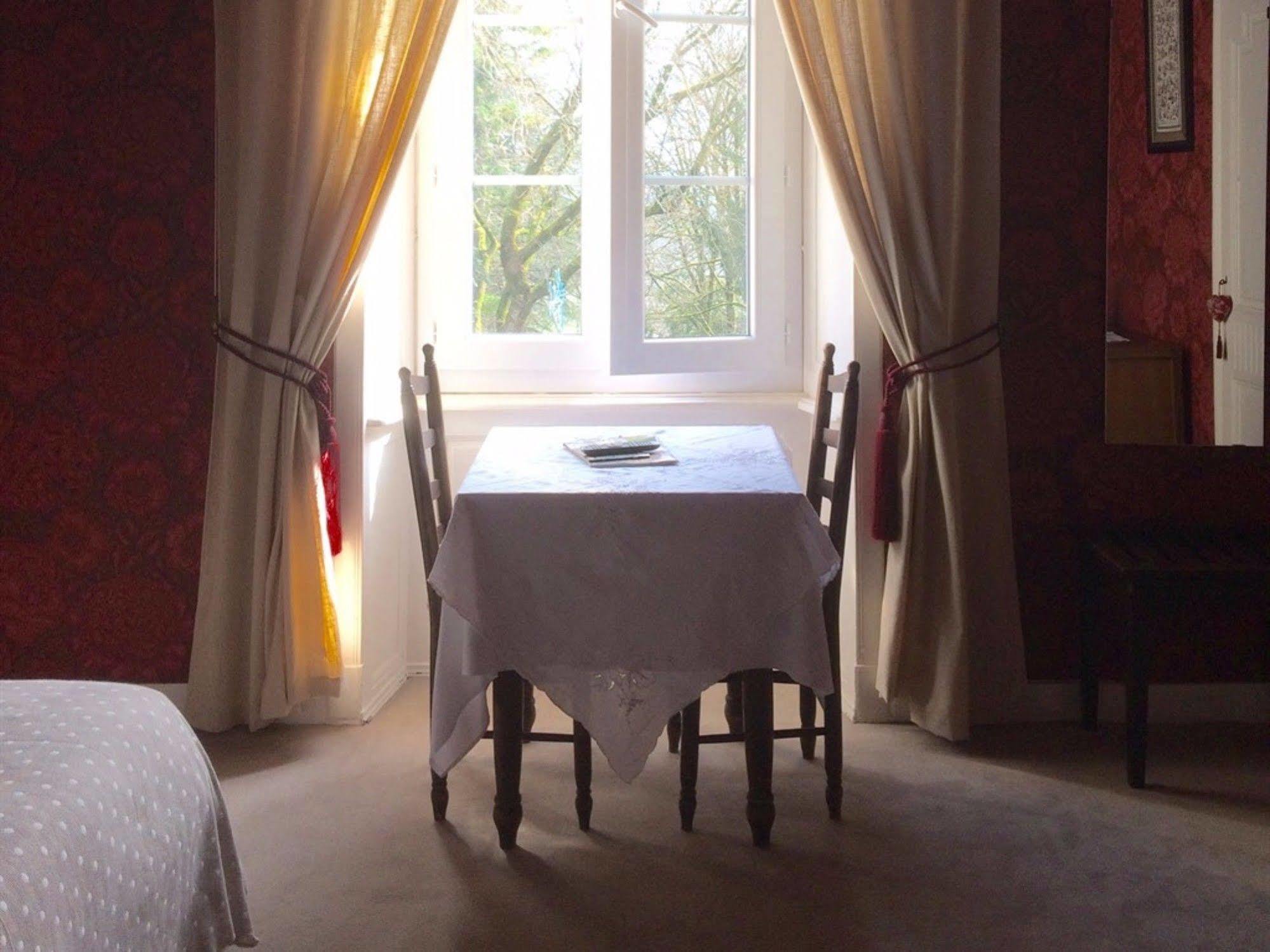 Hotel De France Et De Russie Thiviers Exterior photo
